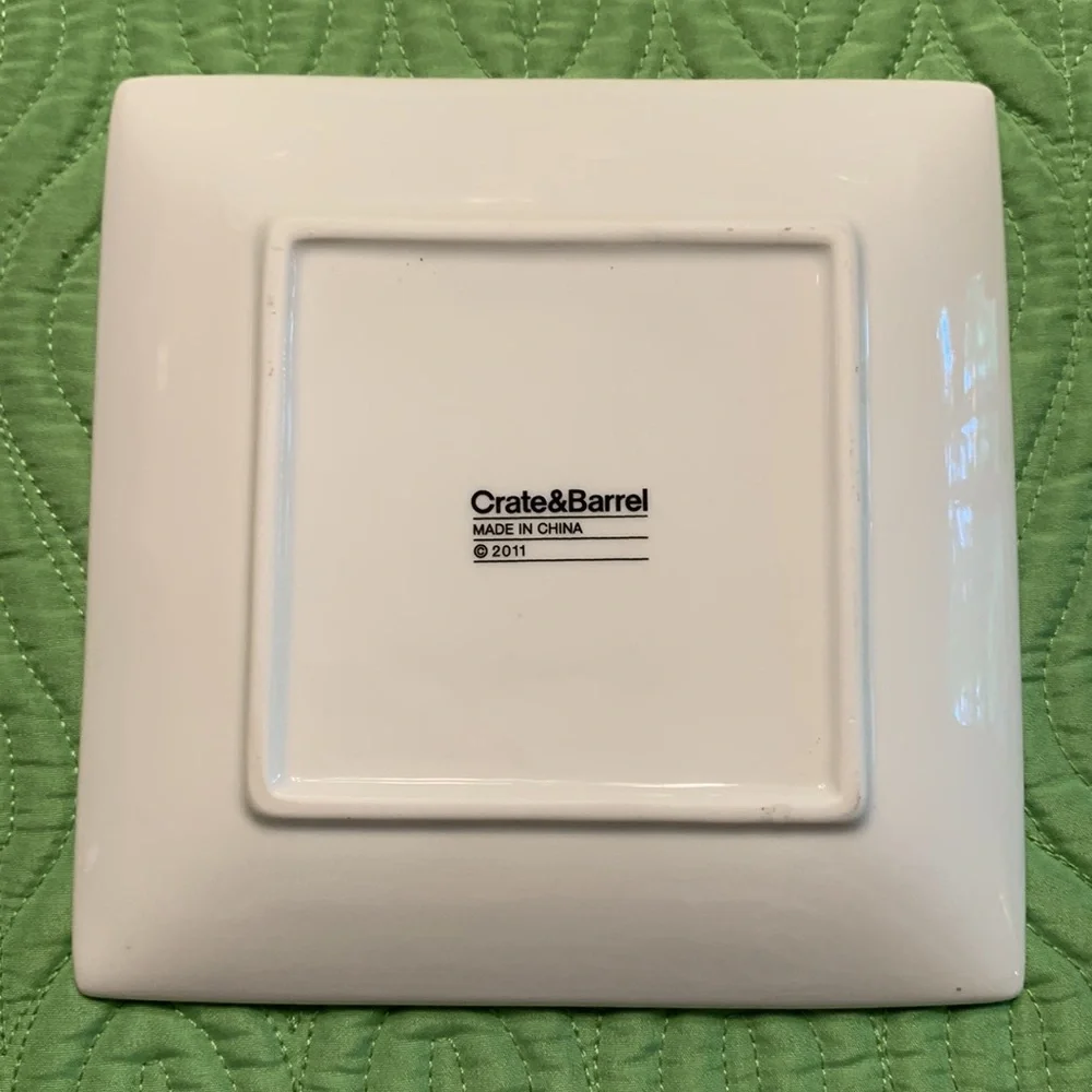 Like new! Crate & Barrel Christmas tree dish